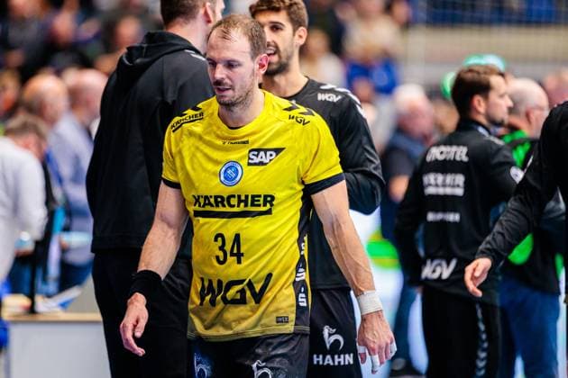 Kai Haefner (TVB Stuttgart, 34) ist enttaeuscht traurig nach 32:30 Niederlage GER, TBV Lemgo Lippe vs. TVB Stuttgart, Handball, 1. Bundesliga, 8. Spieltag, Spielzeit 2025 2026, 12.10.2025 GER, TBV Lemgo Lippe vs. TVB Stuttgart, Handball, 1. Bundesliga, 8. Spieltag, Spielzeit 2025 2026, 12.10.2025 Lemgo Copyright: xEibner-Pressefoto JanxRollingerx EP_JSK