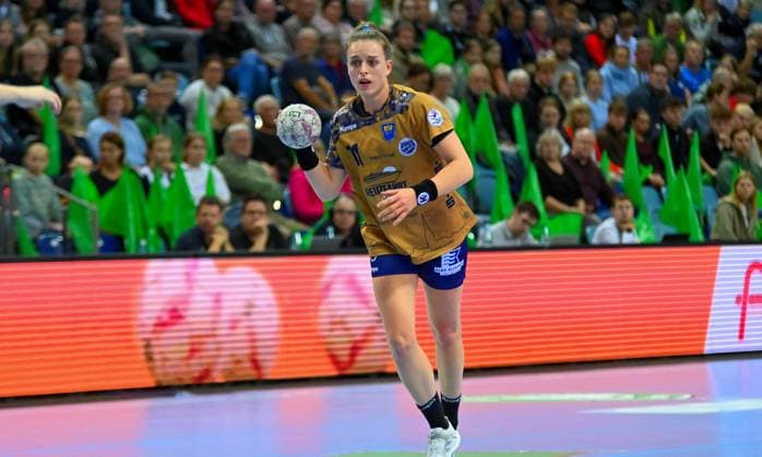 Isabelle Doelle (Buxtehuder SV, 11) am Ball VfL Oldenburg vs. Buxtehuder SV, ALSCO Handball Bundesliga Frauen, 5. Spieltag, Saison 2025 2026, 12.10.2025, VfL Oldenburg vs. Buxtehuder SV, ALSCO Handball Bundesliga Frauen, 5. Spieltag, Saison 2025 2026, 12.10.2025, Oldenburg Copyright: xEibner-Pressefoto RobertxGertzenx EP_RGN