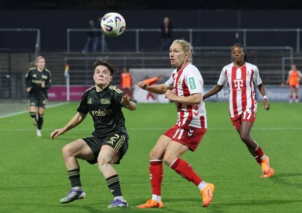 v.l. Thome Schneider (1. FC Union Berlin 02), Pauline Bremer (1.FC Koeln 11), Lydia Andrade (1.FC Koeln 17) GER, 1. FC Koeln Frauen vs. 1. FC Union Berlin Frauen, Fussball, Frauen-Bundesliga, 6. Spieltag, Spielzeit 2025 2026, 12.10.2025 (DFL DFB REGULATIONS PROHIBIT ANY USE OF PHOTOGRAPHS as IMAGE SEQUENCES and or QUASI-VIDEO). GER, 1. FC Koeln Frauen vs. 1. FC Union Berlin Frauen, Fussball, Frauen-Bundesliga, 6. Spieltag, Spielzeit 2025 2026, 12.10.2025 Koeln Copyright: xEibner-Pressefotox xThomasxStoeckerx EP_TSR