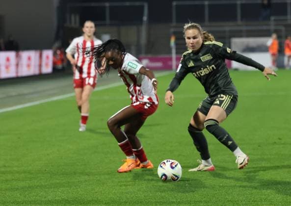 v.l. Lydia Andrade (1.FC Koeln 17), Ida Heikkinen (1. FC Union Berlin 25) GER, 1. FC Koeln Frauen vs. 1. FC Union Berlin Frauen, Fussball, Frauen-Bundesliga, 6. Spieltag, Spielzeit 2025 2026, 12.10.2025 (DFL DFB REGULATIONS PROHIBIT ANY USE OF PHOTOGRAPHS as IMAGE SEQUENCES and or QUASI-VIDEO). GER, 1. FC Koeln Frauen vs. 1. FC Union Berlin Frauen, Fussball, Frauen-Bundesliga, 6. Spieltag, Spielzeit 2025 2026, 12.10.2025 Koeln Copyright: xEibner-Pressefotox xThomasxStoeckerx EP_TSR