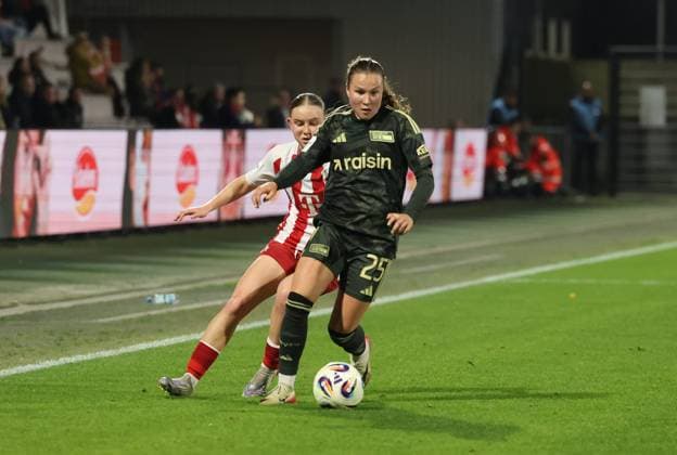 v.l. Carlotta Imping (1.FC Koeln 14), Ida Heikkinen (1. FC Union Berlin 25) GER, 1. FC Koeln Frauen vs. 1. FC Union Berlin Frauen, Fussball, Frauen-Bundesliga, 6. Spieltag, Spielzeit 2025 2026, 12.10.2025 (DFL DFB REGULATIONS PROHIBIT ANY USE OF PHOTOGRAPHS as IMAGE SEQUENCES and or QUASI-VIDEO). GER, 1. FC Koeln Frauen vs. 1. FC Union Berlin Frauen, Fussball, Frauen-Bundesliga, 6. Spieltag, Spielzeit 2025 2026, 12.10.2025 Koeln Copyright: xEibner-Pressefotox xThomasxStoeckerx EP_TSR