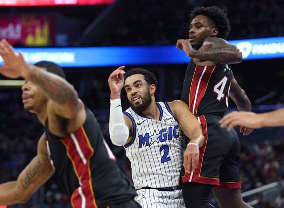 October 12, 2025, Orlando, Fl - Florida, USA: Orlando Magic guard Tyus Jones (2) battles for position during the NBA, Basketball Herren, USA preseason game against the Miami Heat at the Kia Center on Sunday, Oct. 12, 2025, in Orlando, Florida. Orlando USA - ZUMAm67_ 20251012_zaf_m67_006 Copyright: xStephenxM.xDowellx