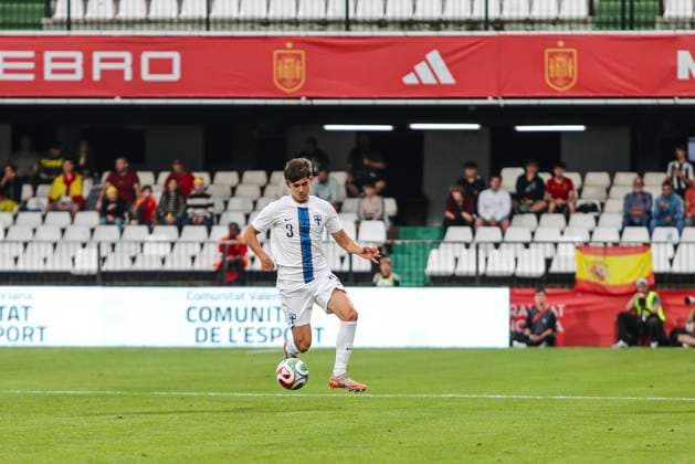 October 14, 2025, Castellon, Castellon, SPAIN: Arttu Lotjonen of Finlandia U21, U 21 in action during the UEFA EURO, EM, Europameisterschaft,Fussball U-21 qualitication, Group A, football match played between Spain U21 and Finland U21 at Skify Castalia stadium on October 14, 2025, in Castellon, Spain. Castellon SPAIN - ZUMAa181 20251014_zaa_a181_006 Copyright: xIvanxTerronx