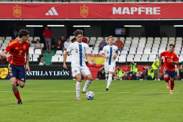 October 14, 2025, Castellon, Castellon, SPAIN: Arttu Lotjonen of Finlandia U21, U 21 in action during the UEFA EURO, EM, Europameisterschaft,Fussball U-21 qualitication, Group A, football match played between Spain U21 and Finland U21 at Skify Castalia stadium on October 14, 2025, in Castellon, Spain. Castellon SPAIN - ZUMAa181 20251014_zaa_a181_009 Copyright: xIvanxTerronx