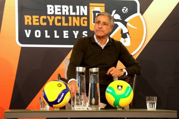 DEU, DVV, 1.VBL, BR Volleys, Eoeffnungs-PK, 16.10.2025, berlin, Berlin, DEU, DVV, 1.VBL, BR Volleys, Eoeffnungs-PK, im Bild Praesident Niromand (BR Volleys)