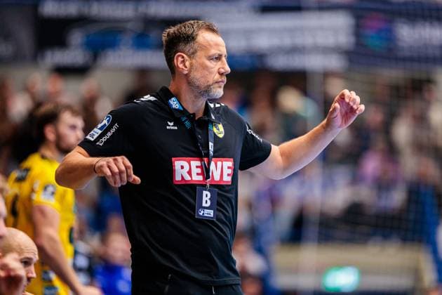 Maik Machulla (Rhein-Neckar Loewen, Trainer) jubelt freut sich GER, TBV Lemgo Lippe vs. Rhein-Neckar Loewen, Handball, 1. Bundesliga, 9. Spieltag, Spielzeit 2025 2026, 16.10.2025 GER, TBV Lemgo Lippe vs. Rhein-Neckar Loewen, Handball, 1. Bundesliga, 9. Spieltag, Spielzeit 2025 2026, 16.10.2025 Lemgo Copyright: xEibner-Pressefoto JanxRollingerx EP_JSK