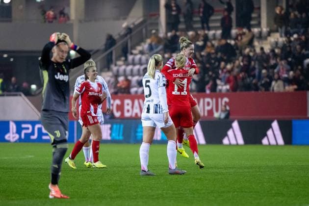 Lea Schueller (FC Bayern Muenchen, 11), Alara Sehitler (FC Bayern Muenchen, 14), Georgia Stanway (FC Bayern Muenchen, 31) jubeln ueber das Tor zum 2:1, Mathilde Harviken (Juventus Turin, 05), Pauline Peyraud-Magnin (Juventus Turin, 16) aergert sich, GER, FC Bayern Muenchen vs Juventus Turin, Fussball Uefa Womens Champions League, Ligaphase, 2. Spieltag, Saison 2025 2026, 16.10.2025 GER, FC Bayern Muenchen vs Juventus Turin, Fussball Uefa Womens Champions League, Ligaphase, 2. Spieltag, Saison 2025 2026, 16.10.2025 Muenchen Copyright: xEibner-Pressefoto Memmlerx EP_MMR