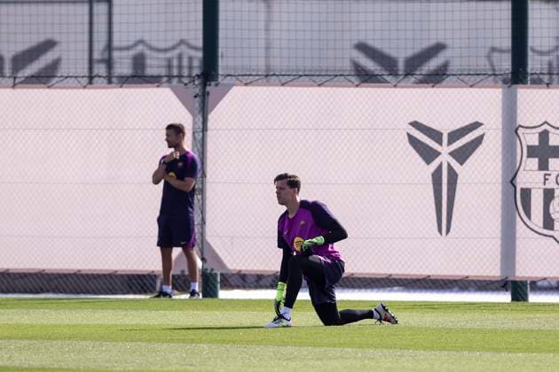 October 17, 2025, Sant Joan Despi, Barcelona, SPAIN: Wojciech Szczesny during the training day of FC Barcelona, Barca ahead the Spanish League, La Liga EA Sports, football match against Girona FC at Ciudad Esportiva Joan Gamper on October 17, 2025 in Sant Joan Despi, Barcelona, Spain. Sant Joan Despi SPAIN - ZUMAa181 20251017_zaa_a181_010 Copyright: xJavierxBorregox