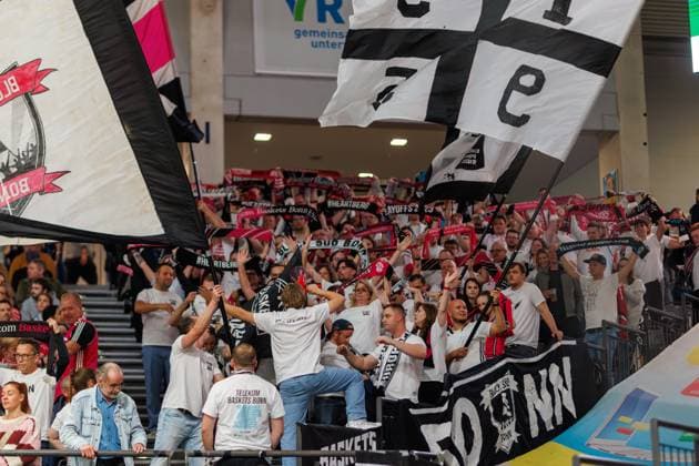 Bonner Fanblock, Vet Concept Gladiators Trier vs Telekom Baskets Bonn, Basketball, BBL Pokal, Achtelfinale, Saison 2025 2026, 17.10.2025 Vet Concept Gladiators Trier vs Telekom Baskets Bonn, Basketball, BBL Pokal, Achtelfinale, Saison 2025 2026, 17.10.2025 Copyright: xEibner-Pressefoto AlexanderxNeisx EP_ANS