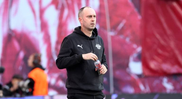 RB Leipzig - Hamburg Bundesliga Leipzig, 18.10.2025, Red Bull Arena, Fußball, 1.Bundesliga, 7.Spieltag , RB Leipzig vs. Hamburger SV, Im Bild: Trainer Ole Werner, RB Leipzig. , Nur zur redaktionellen Nutzung. Only editorial use. , DFL DFB regulations prohibit any use of photographs as image sequences and or quasi-video. ,