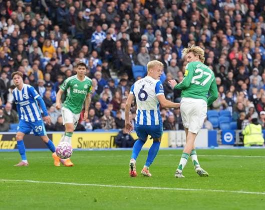 GOAL 1-1. Nick Woltemade of Newcastle United back heels the ball for the equaliser. Brighton and Hove Albion v Newcastle United, Premier League, Football, American Express Community Stadium, Brighton, UK - 18 Oct 2025Brighton American Express Community Stadi United Kingdom EDITORIAL USE ONLY No use with unauthorised audio, video, data, fixture lists, club league logos or live services. Online in-match use limited to 120 images, no video emulation. No use in betting, games or single club league player publications. Copyright: xSeanxRyan Shutterstockx 15544971bf