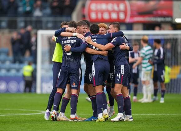 Dundee players celebrate at full-time. Final score Dundee 2 Celtic 0. Dundee v Celtic, William Hill Scottish Premiership, Football, Dens Park, Dundee, Scotland, UK - 19 Oct 2025Dundee Dens Park United Kingdom EDITORIAL USE ONLY No use with unauthorised audio, video, data, fixture lists, club league logos or live services. Online in-match use limited to 120 images, no video emulation. No use in betting, games or single club league player publications. Copyright: xStuartxWallace Shutterstockx 15545861dv