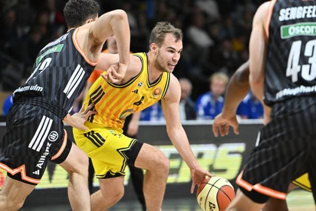 Malte Delow (ALBA Berlin, 6) GER, Alba Berlin gegen Ratiopharm Ulm, Basketball, BBL Pokal, Saison 2025 2026, Achtelfinale, 19.10.2025 GER, Alba Berlin gegen Ratiopharm Ulm, Basketball, BBL Pokal, Saison 2025 2026, Achtelfinale, 19.10.2025 Berlin Copyright: xEibner-Pressefoto RyanxSleimanx EP_RSN