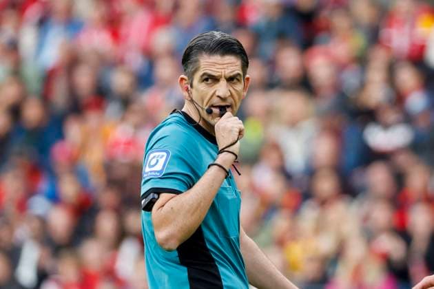 Schiedsrichter Deniz Aytekin , Deutschland, Fussball, 1. Bundesliga, 7.Spieltag, 2025 2026, SC Freiburg vs. Eintracht Frankfurt, 19.10.2025, Europa-Park Stadion, Freiburg im Breisgau, Deutschland Freiburg im Breisgau Europa-Park Stadion Baden-Württemberg Deutschland Copyright: xGrantxHubbsx