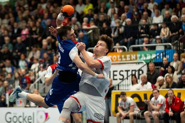 Merlin Fuss (HBW Balingen Weilstetten, 13) beim Wurf HBW Balingen Weilstetten vs. TuS Ferndorf, Handball, 2. Bundesliga, 8. Spieltag, Saison 2025 2026, 19.10.2025 Eibner-Pressefoto Andreas Ulmer HBW Balingen Weilstetten vs. TuS Ferndorf, Handball, 2. Bundesliga, 8. Spieltag, Saison 2025 2026, 19.10.2025 Balingen Copyright: xEibner-Pressefoto AndreasxUlmerx EP_AUR