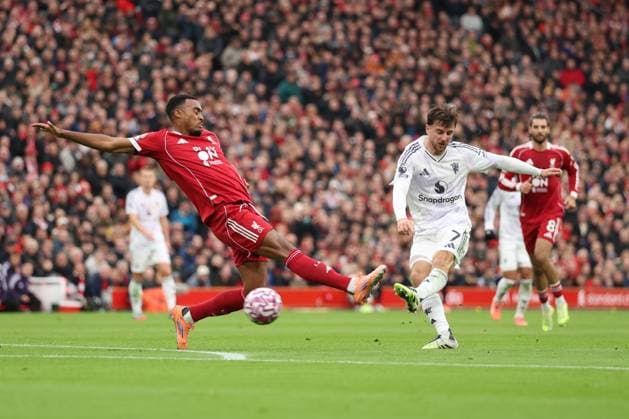 Mason Mount of Manchester United, ManU shoots at goal Liverpool v Manchester United, Premier League, Football, Anfield, Liverpool, UK - 19 Oct 2025Liverpool Anfield United Kingdom EDITORIAL USE ONLY No use with unauthorised audio, video, data, fixture lists, club league logos or live services. Online in-match use limited to 120 images, no video emulation. No use in betting, games or single club league player publications. Copyright: xRyanxBrowne Shutterstockx 15548302cr