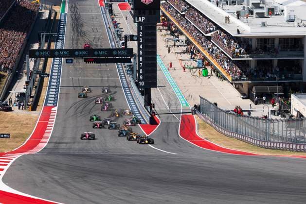 Formula 1 MSC Cruises United States Grand Prix 2025 Alexis Perrin OVERTAKE MAXPPP - Austin 19 10 2025 Race start 01 VERSTAPPEN Max (nld), Oracle Red Bull Racing, action, 04 NORRIS Lando (gbr), McLaren F1 Team, action, 16 LECLERC Charles (mon), Scuderia Ferrari HP, action, 81 PIASTRI Oscar (aus), McLaren F1 Team, action, 44 HAMILTON Lewis (gbr), Scuderia Ferrari HP, action at the Formula 1 MSC Cruises United States Grand Prix 2025, the 19th round of the 2025 FIA Formula 1 World Championship, WM, Weltmeisterschaft at the Circuit of The Americas in Austin, Texas, United States, from October 16 to 19, 2025 Austin Circuit of The Americas United States Copyright: xOVERTAKE MAXPPPxAlexisxPerrinx OVT202510209190 OVT202510209190