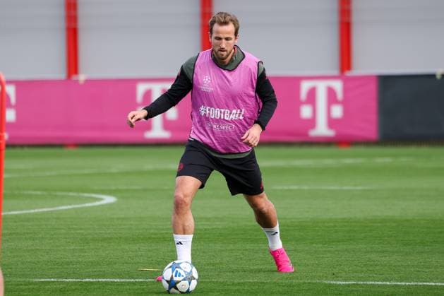 Harry Kane (FC Bayern Muenchen, 09) mit Ball, GER, Abschlusstraining, FC Bayern Muenchen, Fussball, UEFA Champions League, Liga-Phase, 3. Spieltag, Saison 2025 2026, 21.10.2025, GER, Abschlusstraining, FC Bayern Muenchen, Fussball, UEFA Champions League, Liga-Phase, 3. Spieltag, Saison 2025 2026, 21.10.2025 Muenchen Copyright: xEibner-Pressefoto JennixMaulx EP_JML
