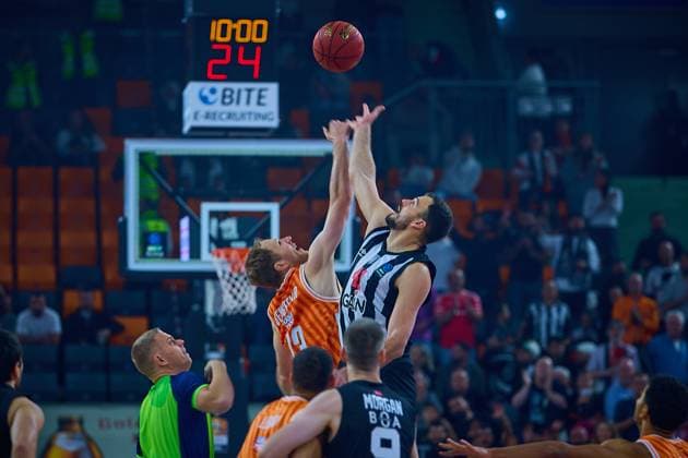 GER, ratiopharm ulm vs. Besiktas GAIN Istanbul, Basketball, 4. Runde, BKT EuroCup, Spielzeit 2025 2026, 21.10.2025 GER, ratiopharm ulm vs. Besiktas GAIN Istanbul, Basketball, 4. Runde, BKT EuroCup, Spielzeit 2025 2026, 21.10.2025 Neu-Ulm Copyright: xEibner-Pressefoto GeraldxOelze-dexStoppanyx EP_ODS