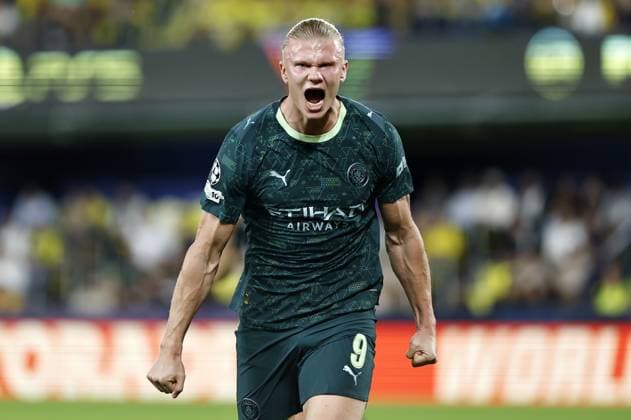 Erling Haaland of Manchester City celebrates scoring a goal to make it 0-1 Villarreal v Manchester City, UEFA Champions League, Group Stage, Football, Estadi de la Cermica, Villarreal, Spain - 21 Oct 2025Villarreal Estadi de la Ceràmica United Kingdom EDITORIAL USE ONLY No use with unauthorised audio, video, data, fixture lists, club league logos or live services. Online in-match use limited to 120 images, no video emulation. No use in betting, games or single club league player publications. Copyright: xRubenxAlbarran Shutterstockx 15552307af