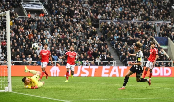 Anthony Gordon of Newcastle United scores their first goal Newcastle United v Benfica, UEFA Champions League, Group Stage, Football, St James Park, Newcastle, UK - 21 Oct 2025Newcastle St James Park United Kingdom EDITORIAL USE ONLY No use with unauthorised audio, video, data, fixture lists, club league logos or live services. Online in-match use limited to 120 images, no video emulation. No use in betting, games or single club league player publications. Copyright: xRichardxLee Shutterstockx 15552303ah
