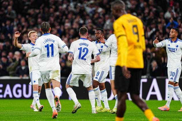 Torjubel FC Kopenhagen nach Tor zum 1:1 per Eigentor Waldemar Anton (Borussia Dortmund, 03) DEN, FC Kopenhagen vs. Borussia Dortmund, Fussball, UEFA Champions League, Spieltag 3, Spielzeit 2025 2026, 21.10.2025 DEN, FC Kopenhagen vs. Borussia Dortmund, Fussball, UEFA Champions League, Spieltag 3, Spielzeit 2025 2026, 21.10.2025 Kopenhagen Copyright: xEibner-Pressefoto MarcelxvonxFehrnx EP_MFN