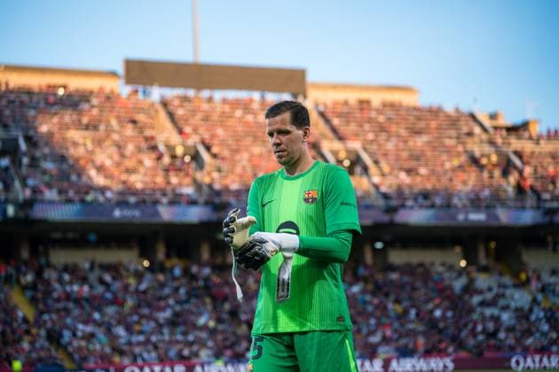 Spain-Football-Champions League FC Barcelona, Barca v Olympiacos in Barcelona, Spain. Barcelona, Spain, 21, October, 2025. FC Barcelona player (25) Wojciech Szczesny during Champions League match between FC Barcelona and Olympiacos in Olympic Stadium Lluis Companys, Barcelona, Spain, on October 21, 2025. Barcelona Olympic Stadium Lluis Companys Barcelona Spain