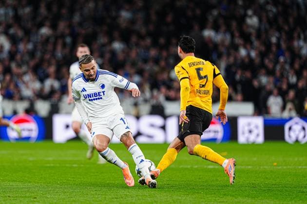 Jordan Larsson (FC Kopenhagen, 11), Ramy Bensebaini (Borussia Dortmund, 05) DEN, FC Kopenhagen vs. Borussia Dortmund, Fussball, UEFA Champions League, Spieltag 3, Spielzeit 2025 2026, 21.10.2025 DEN, FC Kopenhagen vs. Borussia Dortmund, Fussball, UEFA Champions League, Spieltag 3, Spielzeit 2025 2026, 21.10.2025 Kopenhagen Copyright: xEibner-Pressefoto MarcelxvonxFehrnx EP_MFN