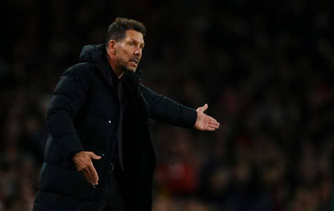 Atletico Madrid manager Diego Simeone Arsenal v Atletico Madrid, UEFA Champions League, Group Stage, Football, Emirates Stadium, London, UK - 21 Oct 2025London Emirates Stadium United Kingdom EDITORIAL USE ONLY No use with unauthorised audio, video, data, fixture lists, club league logos or live services. Online in-match use limited to 120 images, no video emulation. No use in betting, games or single club league player publications. Copyright: xJavierxGarcia Shutterstockx 15552302cu