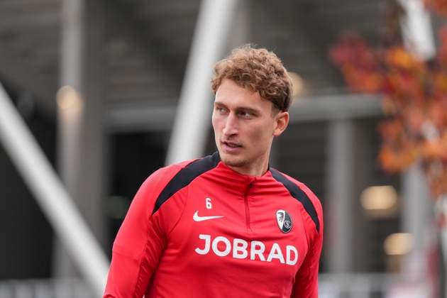 Patrick Osterhage (SC Freiburg, 06) , letztes medienöffentliches Training des SC Freiburg vor dem dritten Europa League Spiel in der Ligaphase, Deutschland, Fussball, UEFA Europa League, 3.Spieltag, 2025 2026, SC Freiburg vs. FC Utrecht, 22.10.2025, letztes medienöffentliches Training des SC Freiburg vor dem dritten Europa League Spiel in der Ligaphase, Europa-Park Stadion, Freiburg, Deutschland Freiburg Europa-Park Stadion Baden-Württemberg Deutschland Copyright: xArnexAmbergx