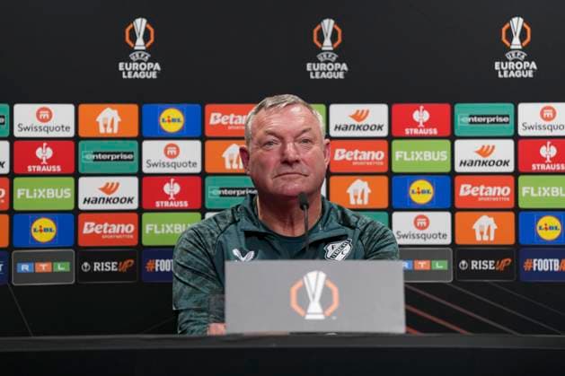 Ron Jans (FC Utrecht, Cheftrainer) , Pressekonferenz des FC Utrecht vor dem dritten Europa League Spiel in der Ligaphase, Pressegespräch, Deutschland, Fussball, UEFA Europa League, 3.Spieltag, 2025 2026, SC Freiburg vs. FC Utrecht, 22.10.2025, Pressekonferenz des FC Utrecht vor dem dritten Europa League Spiel in der Ligaphase, Pressegespräch, Europa-Park Stadion, Freiburg, Deutschland Freiburg Europa-Park Stadion Baden-Württemberg Deutschland Copyright: xArnexAmbergx