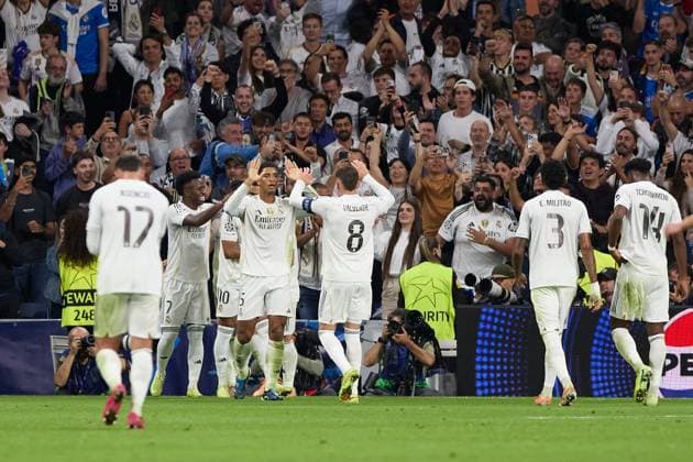 Jude Bellingham of Real Madrid CF celebrates with his teammates after scoring a goal Real Madrid v Juventus, UEFA Champions League, Football, Estadio Santiago Bernabeu, Madrid, Spain - 22 Oct 2025Madrid Estadio Santiago Bernabu Spain EDITORIAL USE ONLY No use with unauthorised audio, video, data, fixture lists, club league logos or live services. Online in-match use limited to 120 images, no video emulation. No use in betting, games or single club league player publications. Copyright: xRubenxAlbarran Shutterstockx 15564869dg