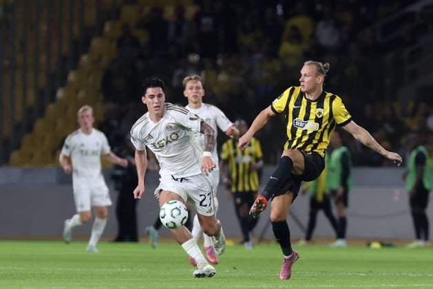 Marko Lazetic of Aberdeen and Domagoj Vida of AEK AEK Athens v Aberdeen, UEFA Conference League, Group Stage, Football, OPAP Arena, Athens, Greece - 23 Oct 2025Athens OPAP Arena Greece EDITORIAL USE ONLY No use with unauthorised audio, video, data, fixture lists, club league logos or live services. Online in-match use limited to 120 images, no video emulation. No use in betting, games or single club league player publications. Copyright: xCostasxBaltas Shutterstockx 15567740an