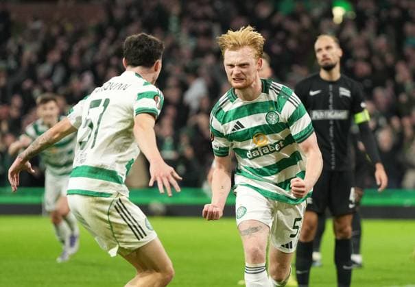 Liam Scales of Celtic celebrates scoring to tie the game 1-1. Celtic v Sturm Graz, UEFA Europa League, Group Stage, Football, Celtic Park, Glasgow, Scotland, UK - 23 Oct 2025Glasgow Celtic Park United Kingdom EDITORIAL USE ONLY No use with unauthorised audio, video, data, fixture lists, club league logos or live services. Online in-match use limited to 120 images, no video emulation. No use in betting, games or single club league player publications. Copyright: xStuartxWallace Shutterstockx 15567786bx