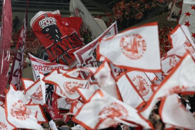 23.10.2025, xrekx, Fussball UEFA Europa League, SC Freiburg - FC Utrecht v.l. SC Freiburg Fans ,Stimmung, Schals, Trikot, Fahne, Banner, Ultras, Zuschauer, Besucher, Choreo, Choreografie, atmosphere, spectators, Visitors (DFL DFB REGULATIONS PROHIBIT ANY USE OF PHOTOGRAPHS as IMAGE SEQUENCES and or QUASI-VIDEO) Freiburg
