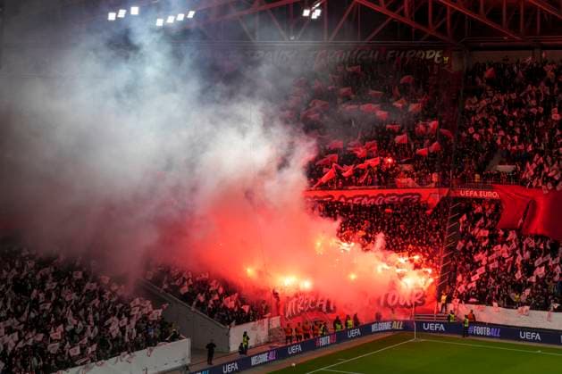 Choreografie der Fans, Ultras, Banner, Fahnen, Schal, Tribüne, Choreographie, Pyrotechnik, Bengalo, Feuer, Rauch, Pyro , Deutschland, Fussball, UEFA Europa League, 3.Spieltag, Ligaphase, 2025 2026, SC Freiburg vs. FC Utrecht, 23.10.2025, Europa-Park Stadion, Freiburg, Deutschland Freiburg Europa-Park Stadion Baden-Württemberg Deutschland Copyright: xArnexAmbergx