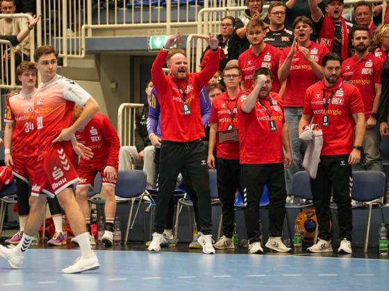 Michael Hegemann (TuSEM Essen, Trainer) zufrieden mit der Leistung TuSEM Essen vs. Dessau-Rosslauer HV 06, Handball, 2. Bundesliga, 9. Spieltag, Saison 2025 2026, 24.10.2025 TuSEM Essen vs. Dessau-Rosslauer HV 06, Handball, 2. Bundesliga, 9. Spieltag, Saison 2025 2026, 24.10.2025 Essen Copyright: xEibner-Pressefoto DamianxKruczynx EP_DKI