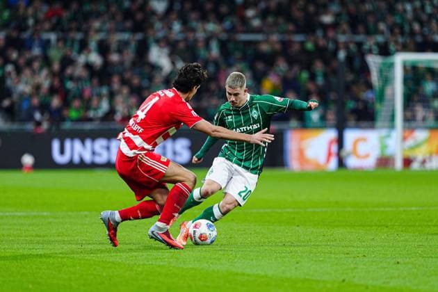 Diogo Leite (1. FC Union Berlin, 04), Romano Schmid (SV Werder Bremen, 20) GER, SV Werder Bremen vs. 1. FC Union Berlin, Fussball, Bundesliga, Spieltag 8, Spielzeit 2025 2026, 24.10.2025 DFL REGULATIONS PROHIBIT ANY USE OF PHOTOGRAPHS AS IMAGE SEQUENCES AND OR QUASI-VIDEO GER, SV Werder Bremen vs. 1. FC Union Berlin, Fussball, Bundesliga, Spieltag 8, Spielzeit 2025 2026, 24.10.2025 Bremen Copyright: xEibner-Pressefoto MarcelxvonxFehrnx EP_MFN