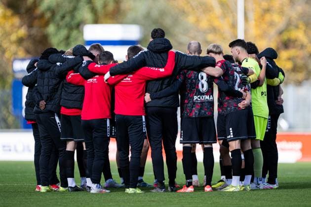 KSV Hessen Kassel die Motivationseinstimmung, TSG Balingen vs. KSV Hessen Kassel, Fussball, Regionalliga Suedwest, 14. Spieltag, Saison 2025 2026, 25.10.2025, Eibner-Pressefoto Andreas Ulmer TSG Balingen vs. KSV Hessen Kassel, Fussball, Regionalliga Suedwest, 14. Spieltag, Saison 2025 2026, 25.10.2025, Balingen Copyright: xEibner-Pressefoto AndreasxUlmerx EP_AUR