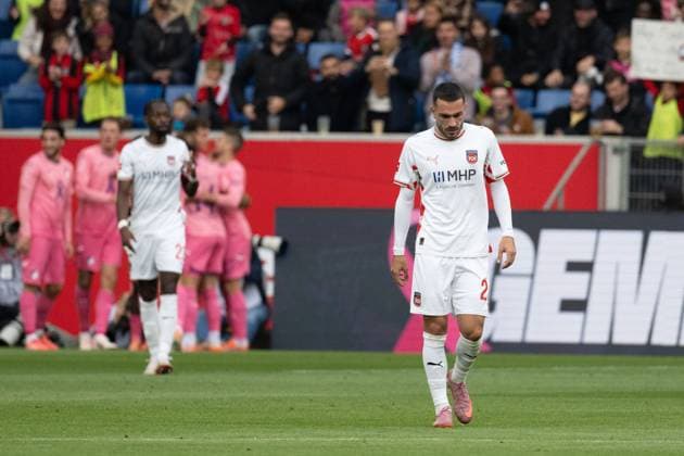Tor zum 1:0 durch Fisnik Asllani (TSG 1899 Hoffenheim, 11) ,Frust bei Arijon Ibrahimovic (FC Heidenheim, 22). GER, TSG 1899 Hoffenheim vs. 1. FC Heidenheim, Fussball, Herren, 1. Bundesliga, 8. Spieltag, Spielzeit 2025 2026, 25.10.2025, DFL DFB REGULATIONS PROHIBIT ANY USE OF PHOTOGRAPHS AS IMAGE SEQUENCES AND OR QUASI-VIDEO, GER, TSG 1899 Hoffenheim vs. 1. FC Heidenheim, Fussball, Herren, 1. Bundesliga, 8. Spieltag, Spielzeit 2025 2026, 25.10.2025 Sinsheim Copyright: xEibner-Pressefoto WolfgangxFrankx EP_WFK