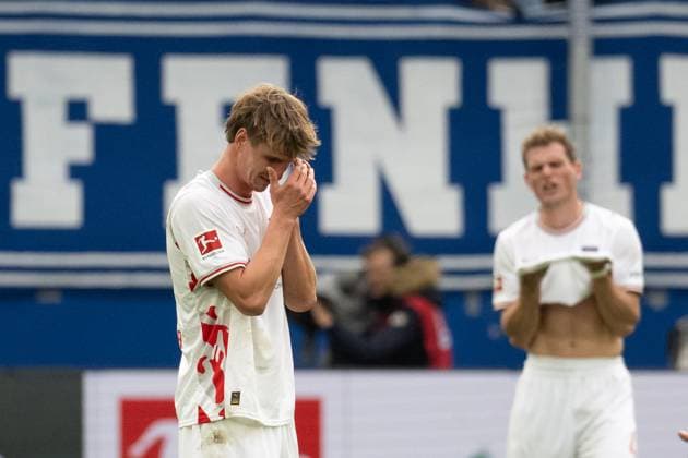 Tor zum 3:0 durch Andrej Kramaric (TSG 1899 Hoffenheim, 27), Flrust bei Jan Schoeppner (FC Heidenheim, 03), Haende im Gesicht GER, TSG 1899 Hoffenheim vs. 1. FC Heidenheim, Fussball, Herren, 1. Bundesliga, 8. Spieltag, Spielzeit 2025 2026, 25.10.2025, DFL DFB REGULATIONS PROHIBIT ANY USE OF PHOTOGRAPHS AS IMAGE SEQUENCES AND OR QUASI-VIDEO, GER, TSG 1899 Hoffenheim vs. 1. FC Heidenheim, Fussball, Herren, 1. Bundesliga, 8. Spieltag, Spielzeit 2025 2026, 25.10.2025 Sinsheim Copyright: xEibner-Pressefoto WolfgangxFrankx EP_WFK