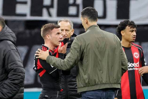 Mario Götze, Gotze (Eintracht Frankfurt, 27) und Dino Toppmöller, Toppmoller (Eintracht Frankfurt, Trainer) nach dem Spiel , Deutschland, Fussball, 1. Bundesliga, 8.Spieltag, 2025 2026, Eintracht Frankfurt vs. FC St. Pauli, 25.10.2025, Deutsche-Bank-Park, Frankfurt am Main, Deutschland Frankfurt am Main Deutsche-Bank-Park Hessen Deutschland Copyright: xGrantxHubbsx