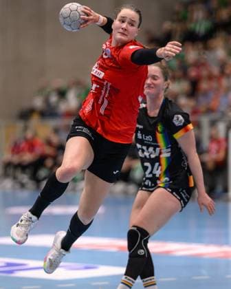 Csenge, Kuczora (Rueckraum, Thueringer HC, 59), Laurentia, Wolff (Rueckraum Mitte, VfL Oldenburg, 24) GER, Thueringen, Thueringer HC gegen VfL Oldenburg, Alsco Handball Bundesliga Frauen, 1. Handballbundesliga Frauen, Handball, 6.Spieltag, Saison 2025 2026, 18.00 Uhr, 25.10.2025 GER, Thueringen, Thueringer HC gegen VfL Oldenburg, Alsco Handball Bundesliga Frauen, 1. Handballbundesliga Frauen, Handball, 6.Spieltag, Saison 2025 2026, 18.00 Uhr, 25.10.2025 Bad Langensalza Copyright: xEibner-Pressefoto MartinxHerbstx EP_MHT