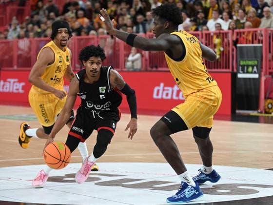 Jalen Benjamin (SBB Baskets Wolmirstedt, 05) im Angriff GER, Tigers Tuebingen vs. SBB Baskets Wolmirstedt, Basketball, Herren, Pro A, 2. Barmer Basketball Bundesliga, Saison 2025 2026, 25.10.2025 GER, Tigers Tuebingen vs. SBB Baskets Wolmirstedt, Basketball, Herren, Pro A, 2. Barmer Basketball Bundesliga, Saison 2025 2026, 25.10.2025 Tuebingen Copyright: xEibner-Pressefoto NicolasxWoernx EP_NWN
