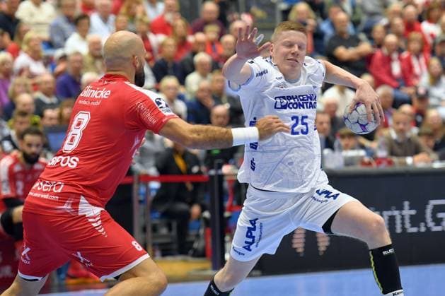 Niels Gerardus Versteijnen (TBV Lemgo Lippe 25) (am Ball), Adrian Sipos (MT Melsungen 8) , GER, MT Melsungen - TBV Lemgo Lippe, Handball, 1. Bundesliga, 10. Spieltag, Saison 2025 2026, 25.10.2025, GER, MT Melsungen - TBV Lemgo Lippe, Handball, 1. Bundesliga, 10. Spieltag, Saison 2025 2026, 25.10.2025 Kassel Copyright: xEibner-Pressefotox xRolandxSippelx EP_RSL