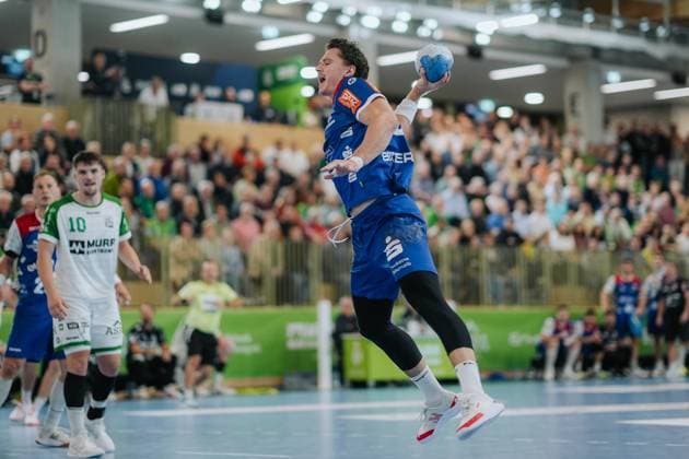 Mex Raguse (HBW Balingen-Weilstetten, 06) kommt frei zum Wurf, HC Oppenweiler-Backnang vs. HBW Balingen-Weilstetten, Handball, 2. Bundesliga, 9. Spieltag, Saison 2025 2026, 26.10.2025, HC Oppenweiler-Backnang vs. HBW Balingen-Weilstetten, Handball, 2. Bundesliga, 9. Spieltag, Saison 2025 2026, 26.10.2025 Backnang Copyright: xEibner-Pressefoto LarsxNeumannx EP_LNN