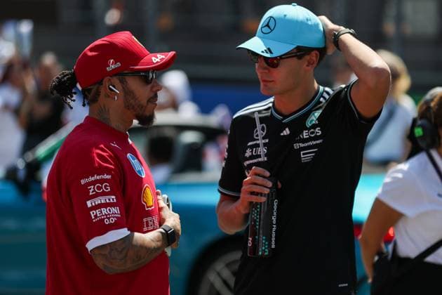 F1 - MEXICO CITY GRAND PRIX 2025 RUSSELL George (gbr), Mercedes AMG F1 Team W16, HAMILTON Lewis (gbr), Scuderia Ferrari SF-25, portrait during the 2025 Formula 1 Mexico City Grand Prix, 20th round of the 2025 FIA Formula One World Championship, WM, Weltmeisterschaft from October 24 to 26, 2025 on the Autodromo Hermanos Rodriguez, in Mexico City, Mexico - Mexico CityMexico Copyright: xANTONINxVINCENTx