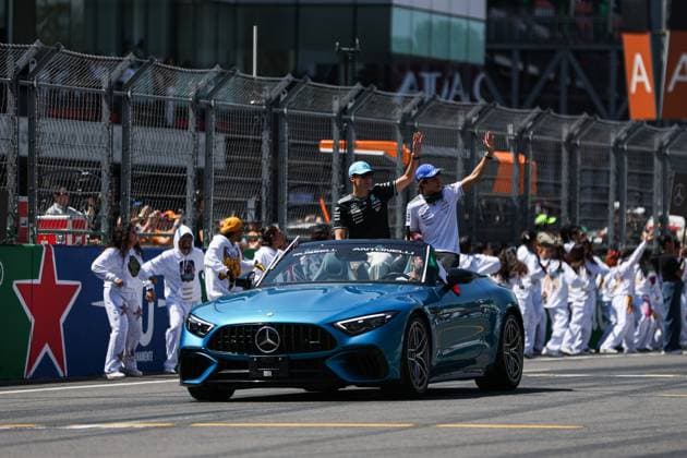 F1 - MEXICO CITY GRAND PRIX 2025 RUSSELL George (gbr), Mercedes AMG F1 Team W16, KIMI ANTONELLI Andrea (ita), Mercedes AMG F1 Team W16, portrait during the 2025 Formula 1 Mexico City Grand Prix, 20th round of the 2025 FIA Formula One World Championship, WM, Weltmeisterschaft from October 24 to 26, 2025 on the Autodromo Hermanos Rodriguez, in Mexico City, Mexico - Mexico CityMexico Copyright: xANTONINxVINCENTx