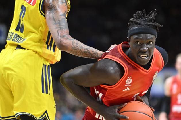 Wenyen Gabriel (FC Bayern Muenchen, 32) GER, Alba Berlin gegen FC Bayern Muenchen, Basketball, easyCredit Basketball League, Saison 2025 2026, 5. Spieltag, 26.10.2025 GER, Alba Berlin gegen FC Bayern Muenchen, Basketball, easyCredit Basketball League, Saison 2025 2026, 5. Spieltag, 26.10.2025 Berlin Copyright: xEibner-Pressefoto RyanxSleimanx EP_RSN