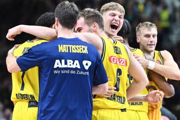 Das ALBA Berlin team GER, Alba Berlin gegen FC Bayern Muenchen, Basketball, easyCredit Basketball League, Saison 2025 2026, 5. Spieltag, 26.10.2025 GER, Alba Berlin gegen FC Bayern Muenchen, Basketball, easyCredit Basketball League, Saison 2025 2026, 5. Spieltag, 26.10.2025 Berlin Copyright: xEibner-Pressefoto RyanxSleimanx EP_RSN